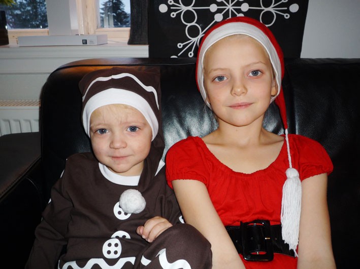 Angelica & Svante Häggström, Kassjö vi skicka en Lucia & jul hälsning till Morfars, farfar, F-klassen på Brännlandskolan & Bybarnas fsk & alla som de känner.